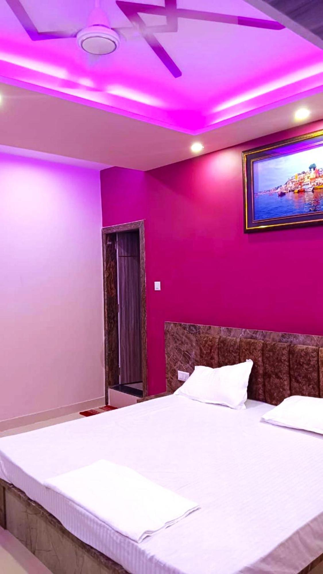 Hotel Kashi Inn Raj Ghat Varanasi Esterno foto