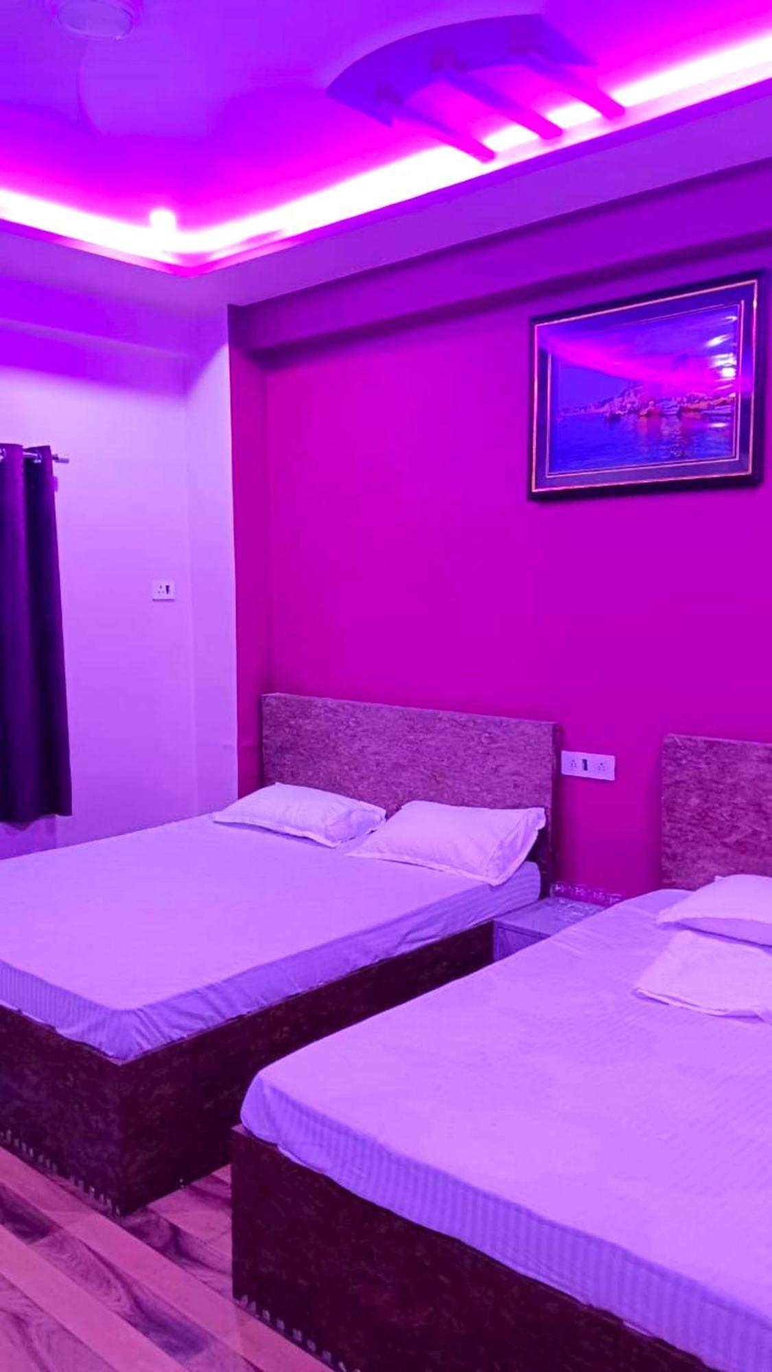 Hotel Kashi Inn Raj Ghat Varanasi Esterno foto