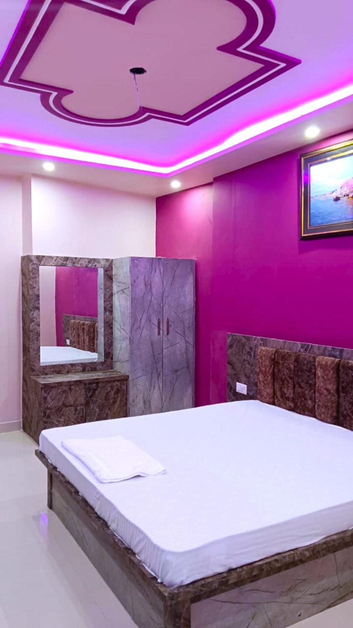 Hotel Kashi Inn Raj Ghat Varanasi Esterno foto