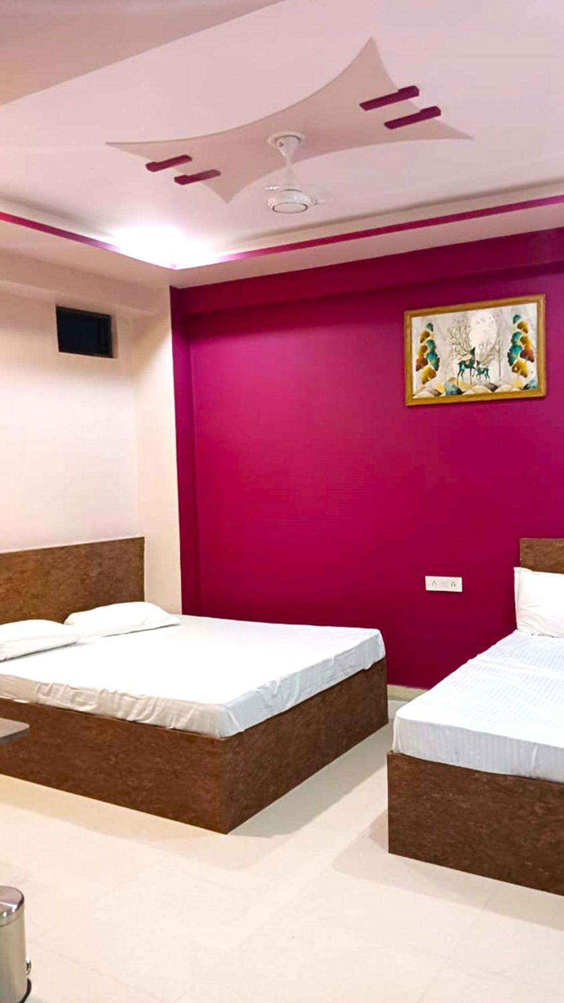 Hotel Kashi Inn Raj Ghat Varanasi Esterno foto