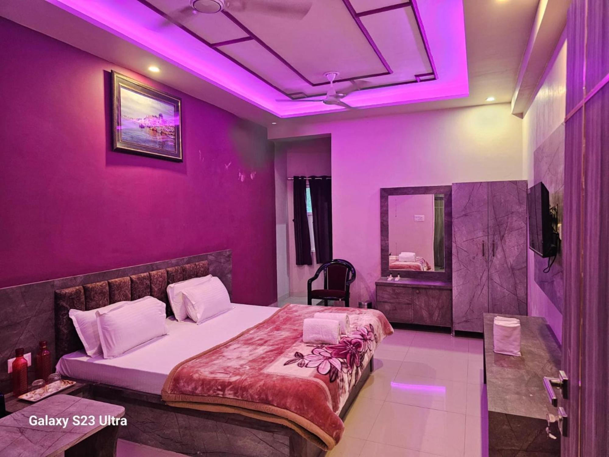 Hotel Kashi Inn Raj Ghat Varanasi Esterno foto