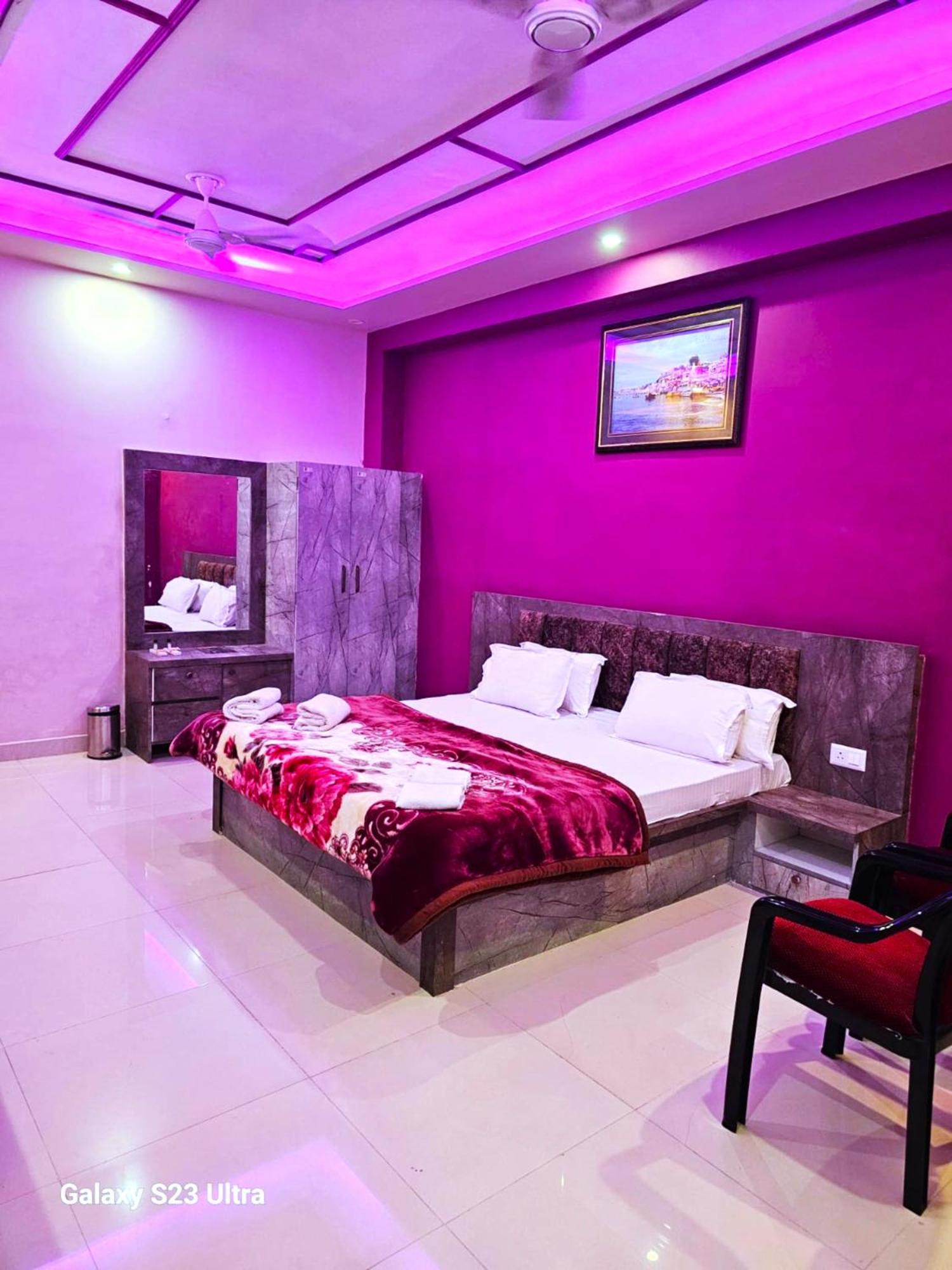 Hotel Kashi Inn Raj Ghat Varanasi Esterno foto