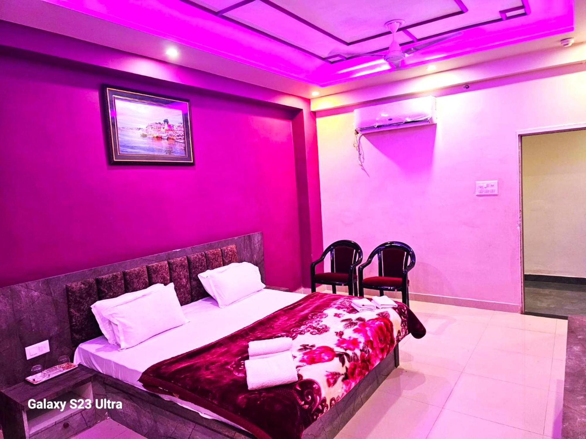 Hotel Kashi Inn Raj Ghat Varanasi Esterno foto