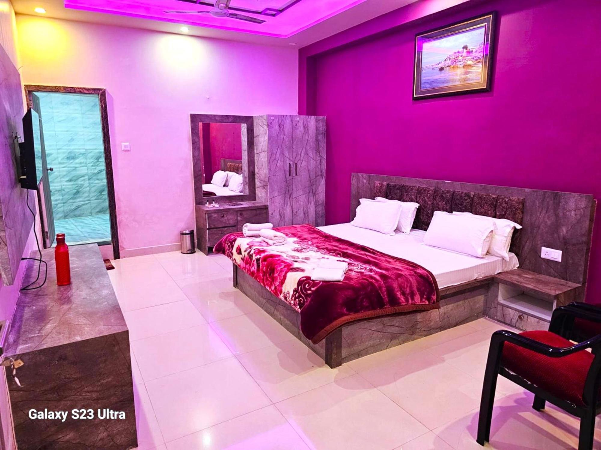 Hotel Kashi Inn Raj Ghat Varanasi Esterno foto