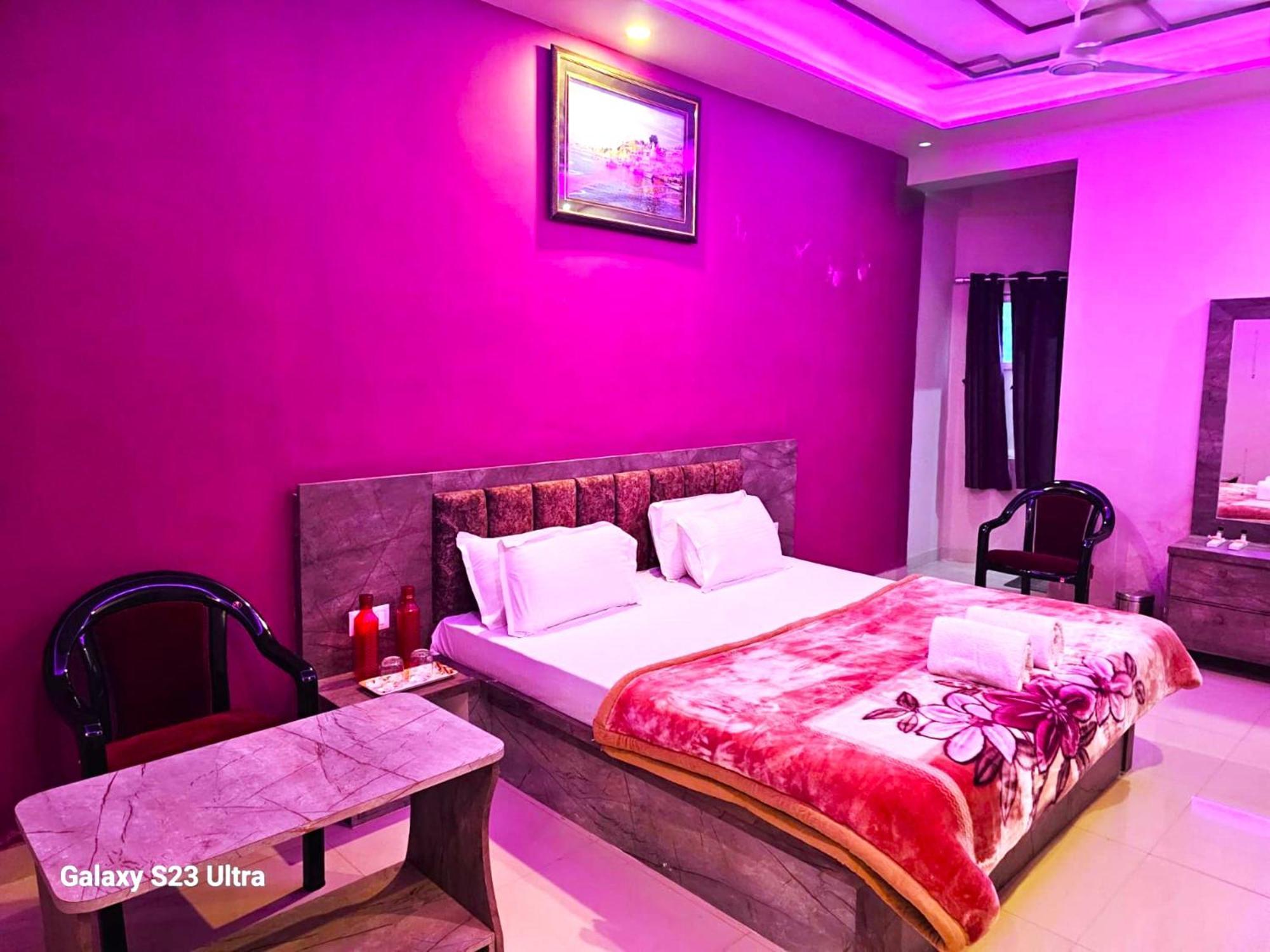 Hotel Kashi Inn Raj Ghat Varanasi Esterno foto